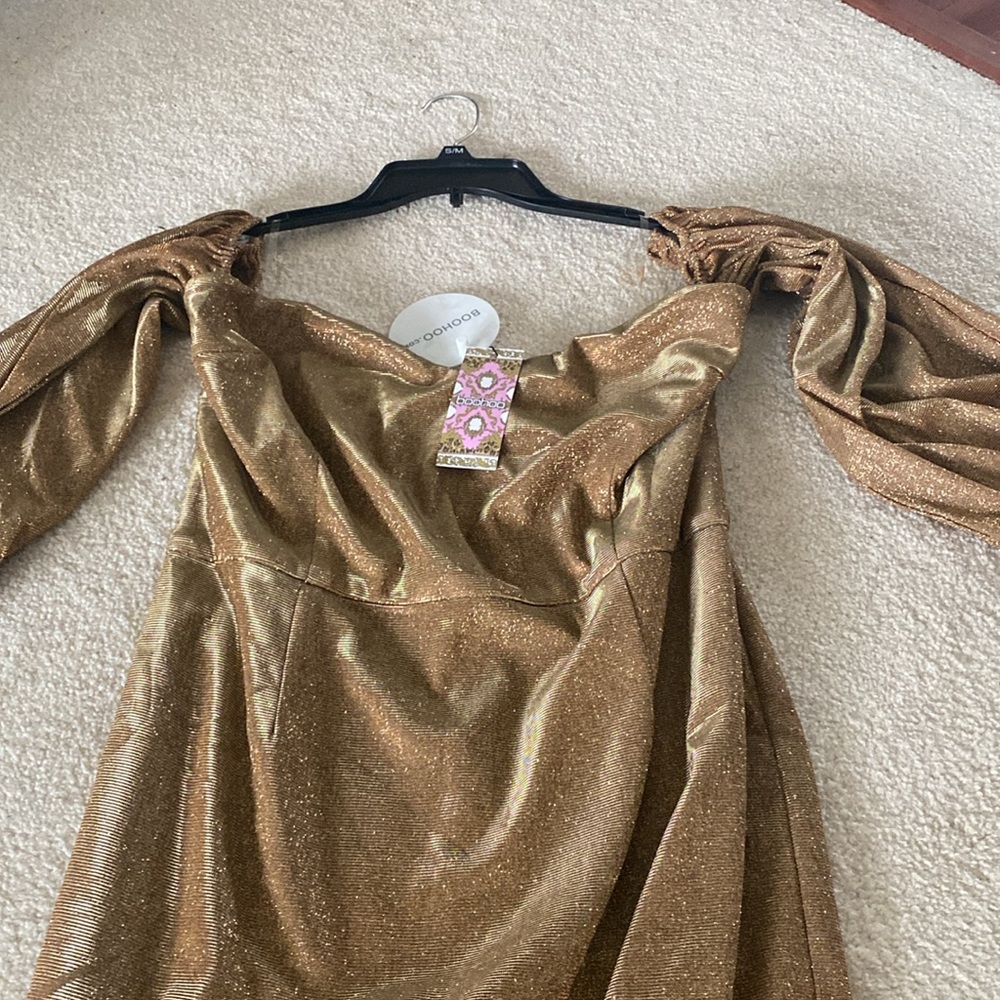 Boohoo off shoulder GOLD dress - Picture 11 of 12